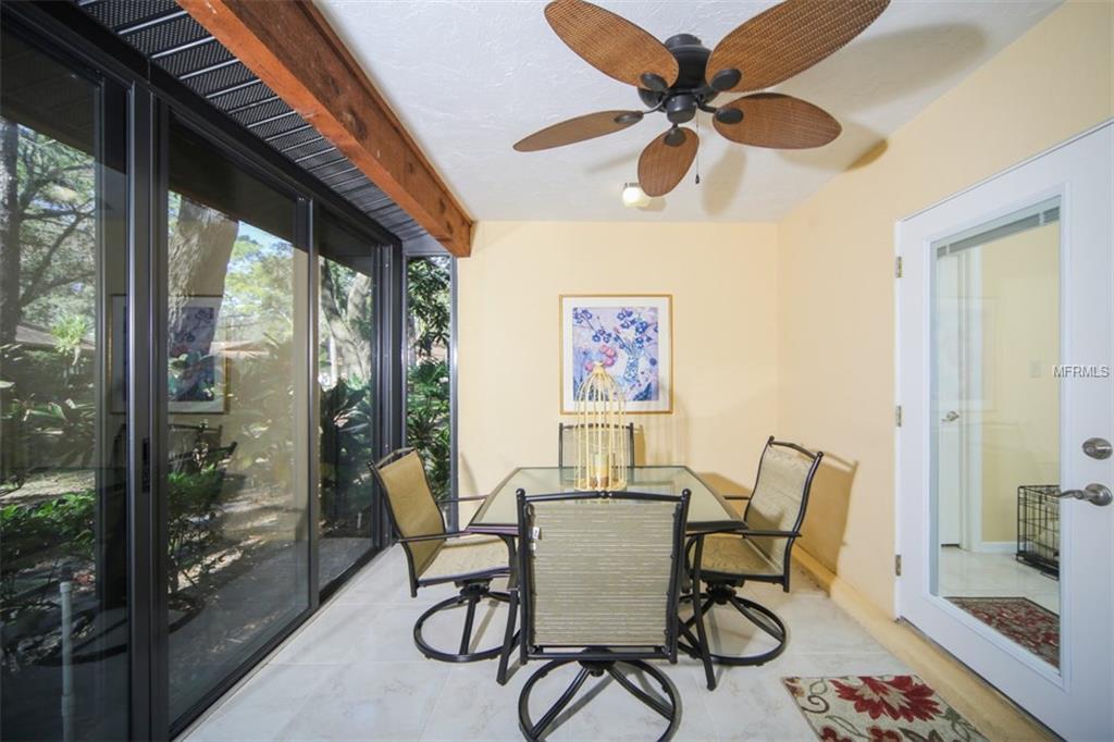 4640 OAK FOREST DRIVE E, SARASOTA, Florida 34231, 2 Bedrooms Bedrooms, 7 Rooms Rooms,2 BathroomsBathrooms,Residential,For sale,OAK FOREST,A4208215