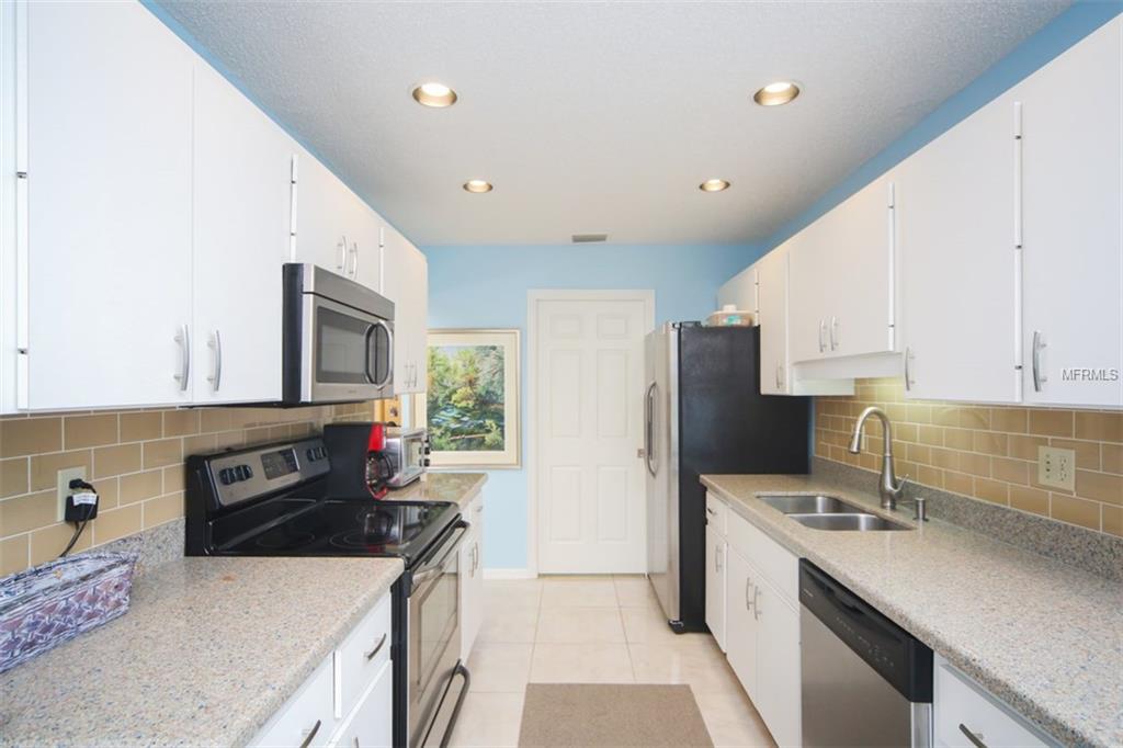 4640 OAK FOREST DRIVE E, SARASOTA, Florida 34231, 2 Bedrooms Bedrooms, 7 Rooms Rooms,2 BathroomsBathrooms,Residential,For sale,OAK FOREST,A4208215