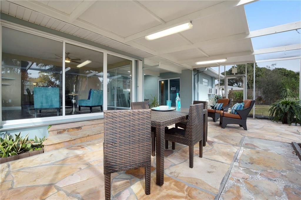 7912 GARDEN DRIVE N, ST PETERSBURG, Florida 33710, 3 Bedrooms Bedrooms, 7 Rooms Rooms,3 BathroomsBathrooms,Residential,For sale,GARDEN,U7846106