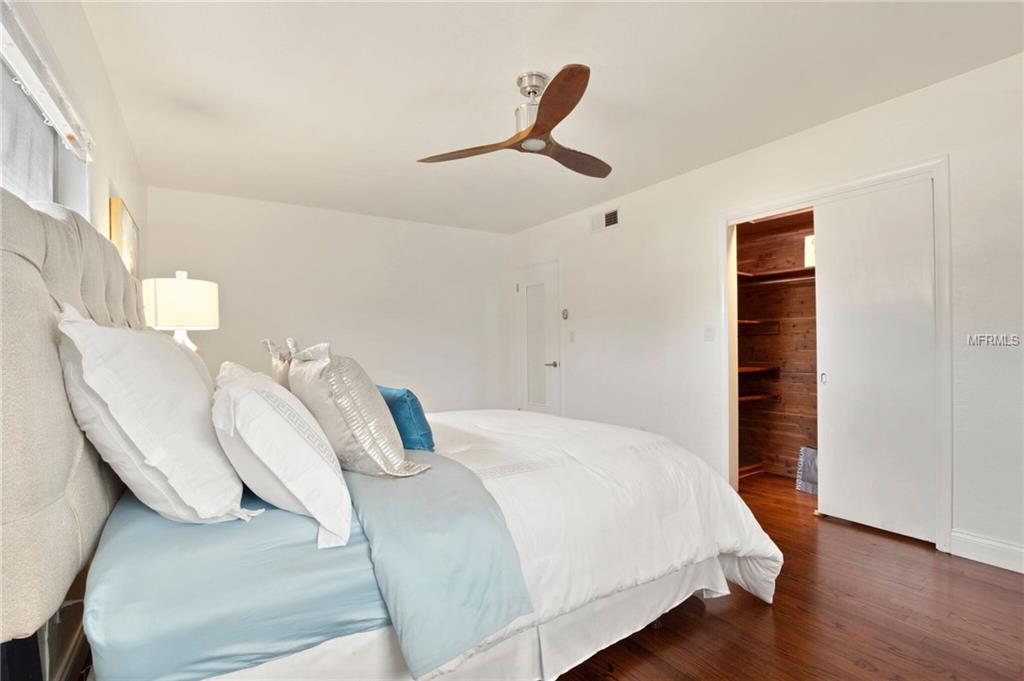 7912 GARDEN DRIVE N, ST PETERSBURG, Florida 33710, 3 Bedrooms Bedrooms, 7 Rooms Rooms,3 BathroomsBathrooms,Residential,For sale,GARDEN,U7846106