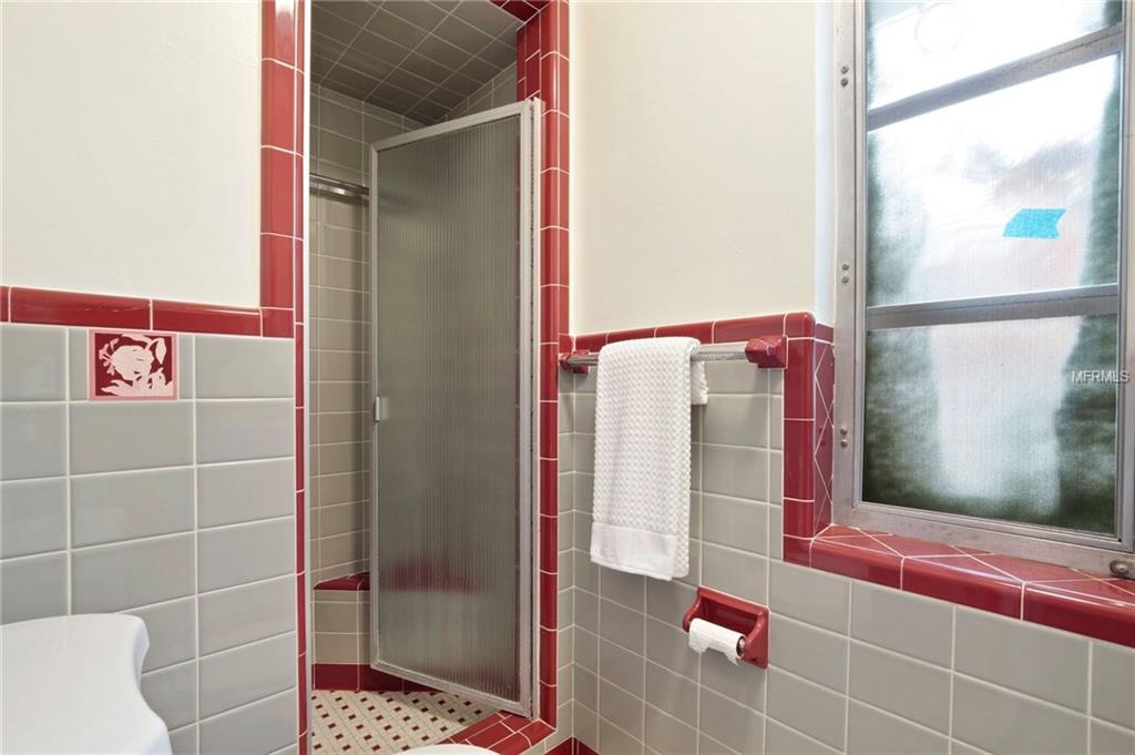 7912 GARDEN DRIVE N, ST PETERSBURG, Florida 33710, 3 Bedrooms Bedrooms, 7 Rooms Rooms,3 BathroomsBathrooms,Residential,For sale,GARDEN,U7846106