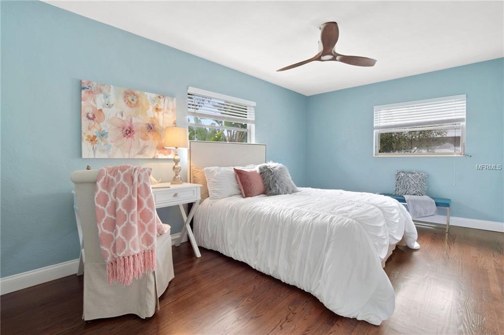 7912 GARDEN DRIVE N, ST PETERSBURG, Florida 33710, 3 Bedrooms Bedrooms, 7 Rooms Rooms,3 BathroomsBathrooms,Residential,For sale,GARDEN,U7846106