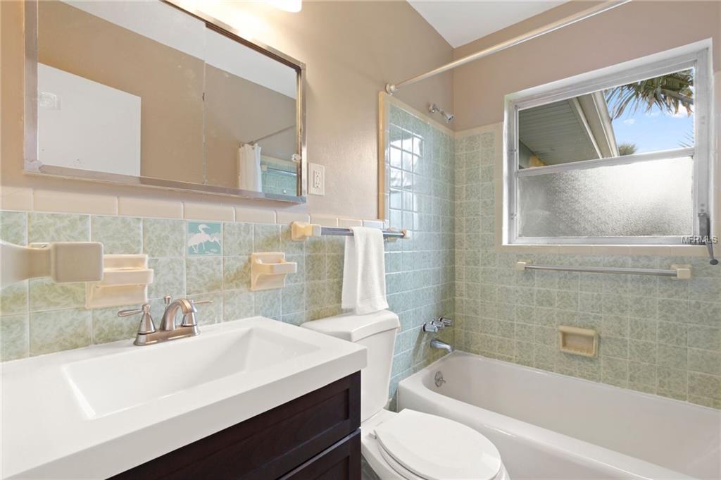 7912 GARDEN DRIVE N, ST PETERSBURG, Florida 33710, 3 Bedrooms Bedrooms, 7 Rooms Rooms,3 BathroomsBathrooms,Residential,For sale,GARDEN,U7846106