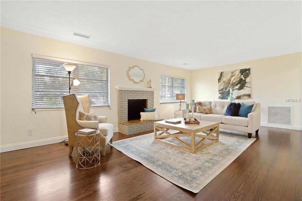 7912 GARDEN DRIVE N, ST PETERSBURG, Florida 33710, 3 Bedrooms Bedrooms, 7 Rooms Rooms,3 BathroomsBathrooms,Residential,For sale,GARDEN,U7846106