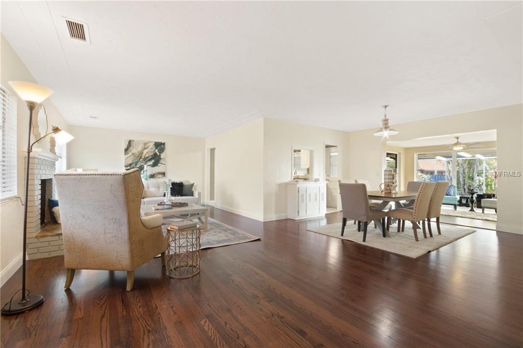 7912 GARDEN DRIVE N, ST PETERSBURG, Florida 33710, 3 Bedrooms Bedrooms, 7 Rooms Rooms,3 BathroomsBathrooms,Residential,For sale,GARDEN,U7846106