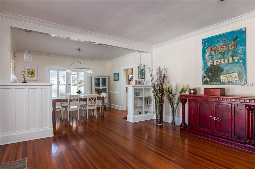 134 15TH AVENUE N, ST PETERSBURG, Florida 33704, 5 Bedrooms Bedrooms, 12 Rooms Rooms,3 BathroomsBathrooms,Residential,For sale,15TH,U7846445