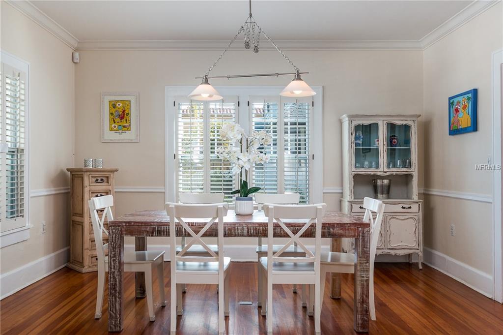 134 15TH AVENUE N, ST PETERSBURG, Florida 33704, 5 Bedrooms Bedrooms, 12 Rooms Rooms,3 BathroomsBathrooms,Residential,For sale,15TH,U7846445