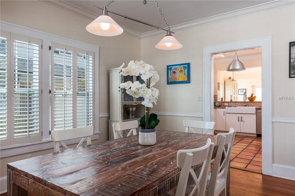 134 15TH AVENUE N, ST PETERSBURG, Florida 33704, 5 Bedrooms Bedrooms, 12 Rooms Rooms,3 BathroomsBathrooms,Residential,For sale,15TH,U7846445