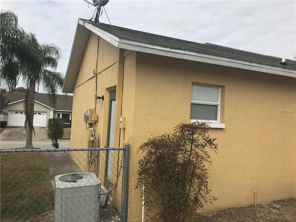 7951 FOXWOOD DRIVE, NEW PORT RICHEY, Florida 34653, 2 Bedrooms Bedrooms, 3 Rooms Rooms,1 BathroomBathrooms,Residential,For sale,FOXWOOD,W7637612