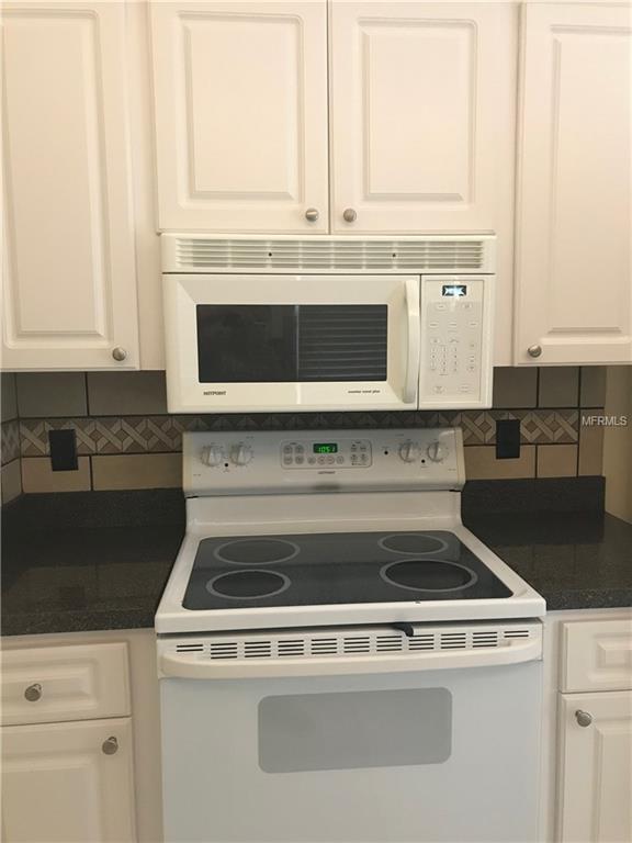 7951 FOXWOOD DRIVE, NEW PORT RICHEY, Florida 34653, 2 Bedrooms Bedrooms, 3 Rooms Rooms,1 BathroomBathrooms,Residential,For sale,FOXWOOD,W7637612