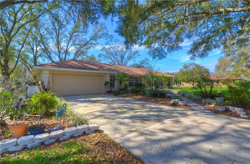 1104 BALLINGER ROAD, LUTZ, Florida 33548, 3 Bedrooms Bedrooms, 8 Rooms Rooms,2 BathroomsBathrooms,Residential,For sale,BALLINGER,T2928007