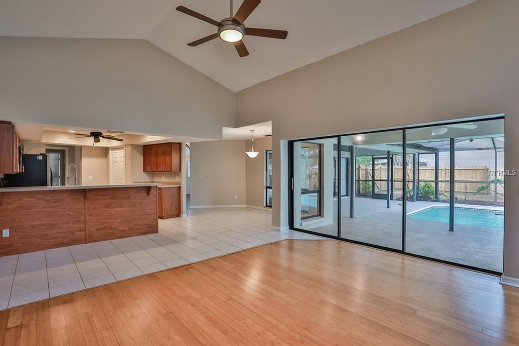 3916 BUCKINGHAM LOOP DRIVE, VALRICO, Florida 33594, 4 Bedrooms Bedrooms, 6 Rooms Rooms,2 BathroomsBathrooms,Residential,For sale,BUCKINGHAM LOOP,T2928325