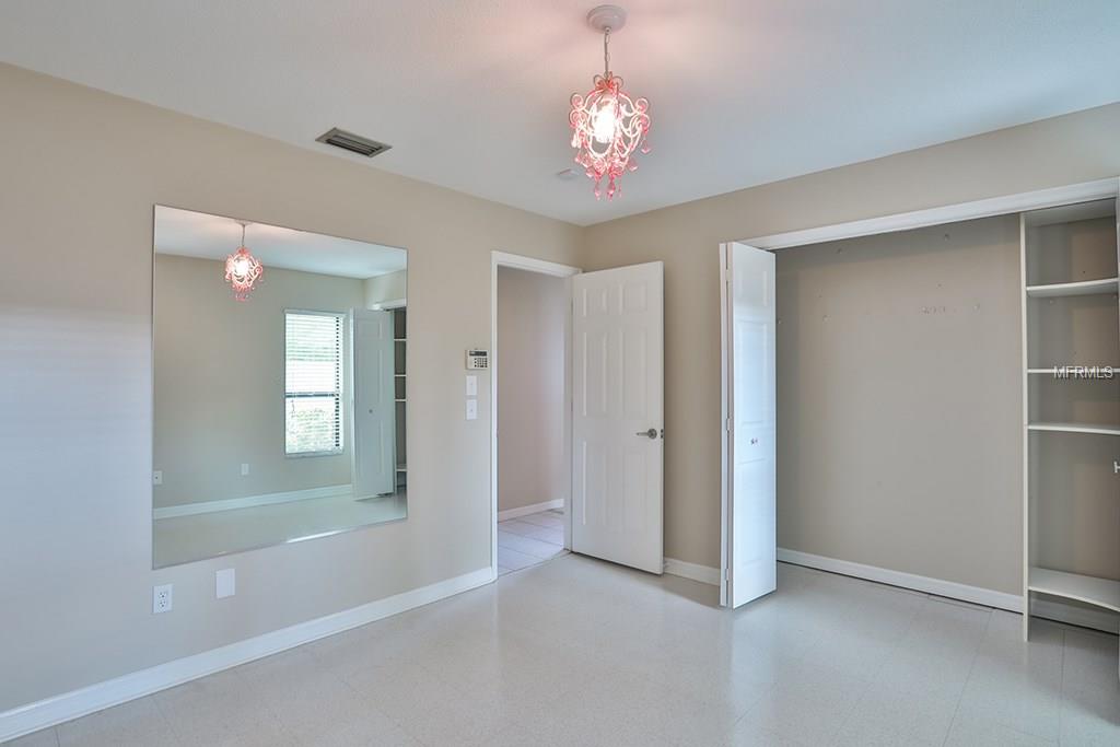 3916 BUCKINGHAM LOOP DRIVE, VALRICO, Florida 33594, 4 Bedrooms Bedrooms, 6 Rooms Rooms,2 BathroomsBathrooms,Residential,For sale,BUCKINGHAM LOOP,T2928325