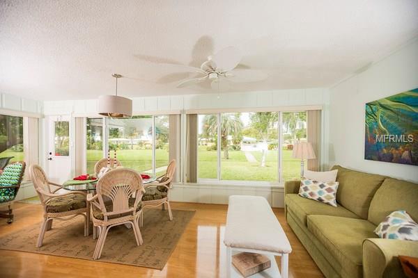 910 VILLAGE GREEN PARKWAY, BRADENTON, Florida 34209, 2 Bedrooms Bedrooms, 6 Rooms Rooms,2 BathroomsBathrooms,Residential,For sale,VILLAGE GREEN,A4198827