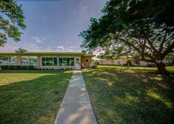 910 VILLAGE GREEN PARKWAY, BRADENTON, Florida 34209, 2 Bedrooms Bedrooms, 6 Rooms Rooms,2 BathroomsBathrooms,Residential,For sale,VILLAGE GREEN,A4198827