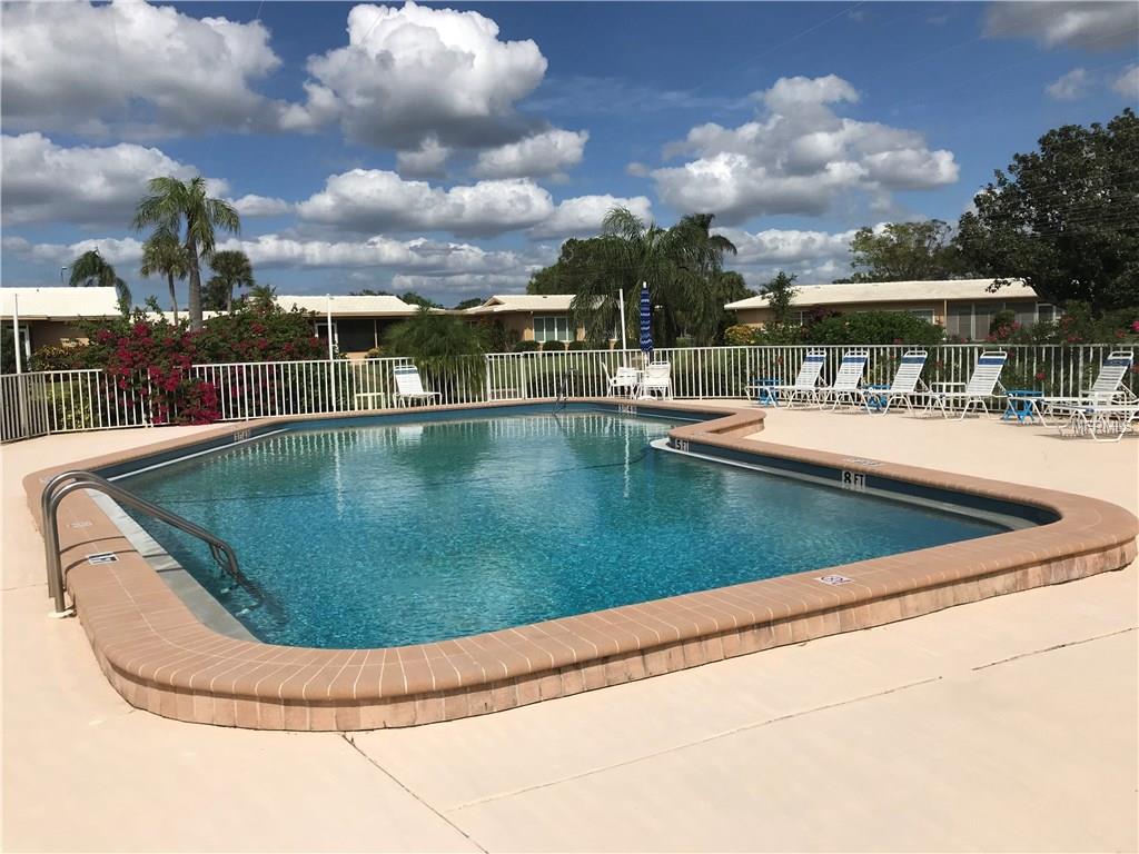 910 VILLAGE GREEN PARKWAY, BRADENTON, Florida 34209, 2 Bedrooms Bedrooms, 6 Rooms Rooms,2 BathroomsBathrooms,Residential,For sale,VILLAGE GREEN,A4198827