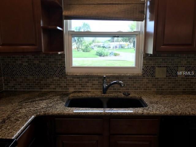 910 VILLAGE GREEN PARKWAY, BRADENTON, Florida 34209, 2 Bedrooms Bedrooms, 6 Rooms Rooms,2 BathroomsBathrooms,Residential,For sale,VILLAGE GREEN,A4198827