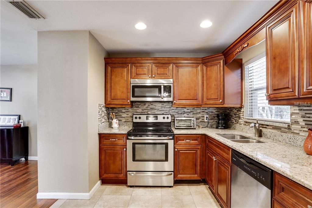 4143 DES MOINES STREET NE, ST PETERSBURG, Florida 33703, 2 Bedrooms Bedrooms, 3 Rooms Rooms,2 BathroomsBathrooms,Residential,For sale,DES MOINES,U7840415