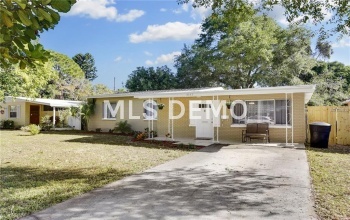 4143 DES MOINES STREET NE, ST PETERSBURG, Florida 33703, 2 Bedrooms Bedrooms, 3 Rooms Rooms,2 BathroomsBathrooms,Residential,For sale,DES MOINES,U7840415