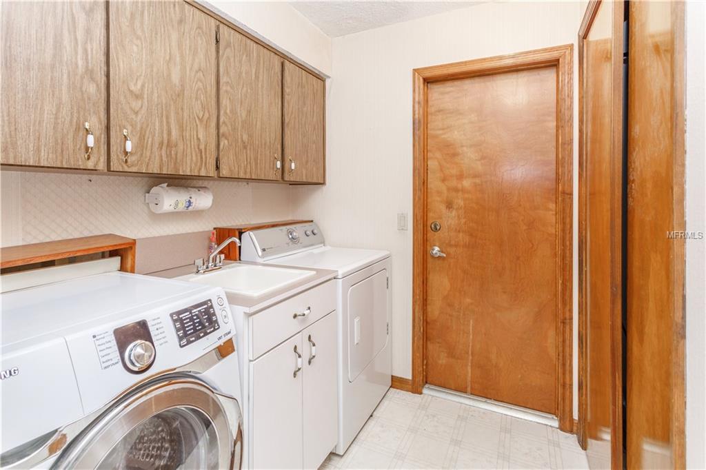 18237 OAK WAY DRIVE, HUDSON, Florida 34667, 3 Bedrooms Bedrooms, 3 Rooms Rooms,2 BathroomsBathrooms,Residential,For sale,OAK WAY,W7636856