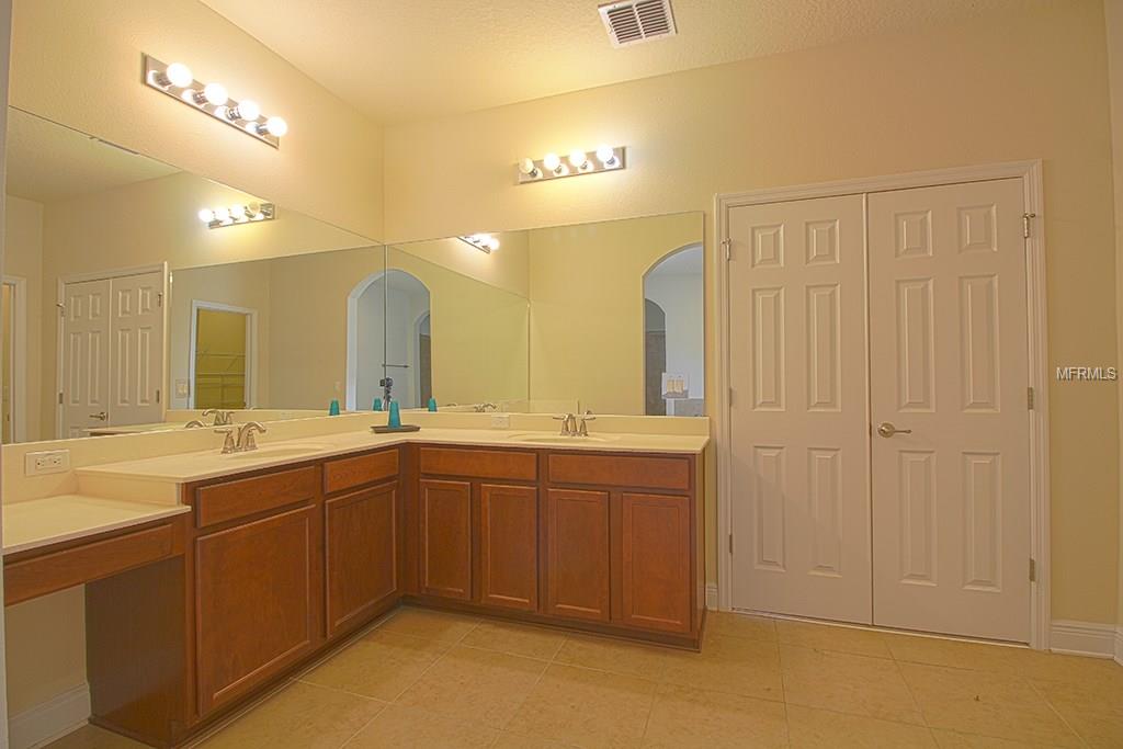 19326 YELLOW CLOVER DRIVE, TAMPA, Florida 33647, 5 Bedrooms Bedrooms, 11 Rooms Rooms,4 BathroomsBathrooms,Residential,For sale,YELLOW CLOVER,T2924738