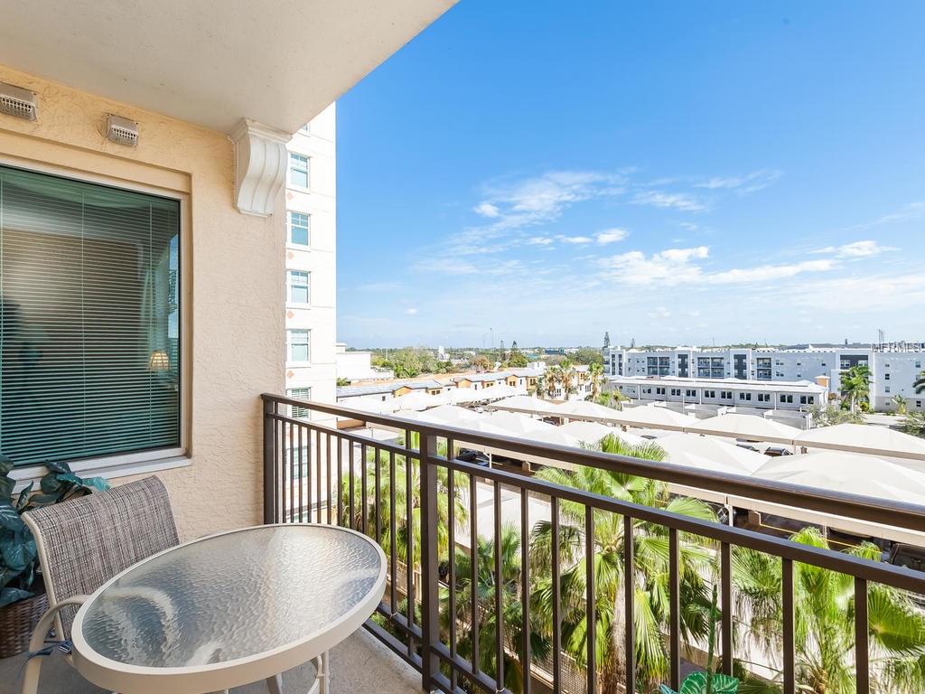 750 N TAMIAMI TRAIL, SARASOTA, Florida 34236, 2 Bedrooms Bedrooms, 5 Rooms Rooms,2 BathroomsBathrooms,Residential,For sale,TAMIAMI,A4208216