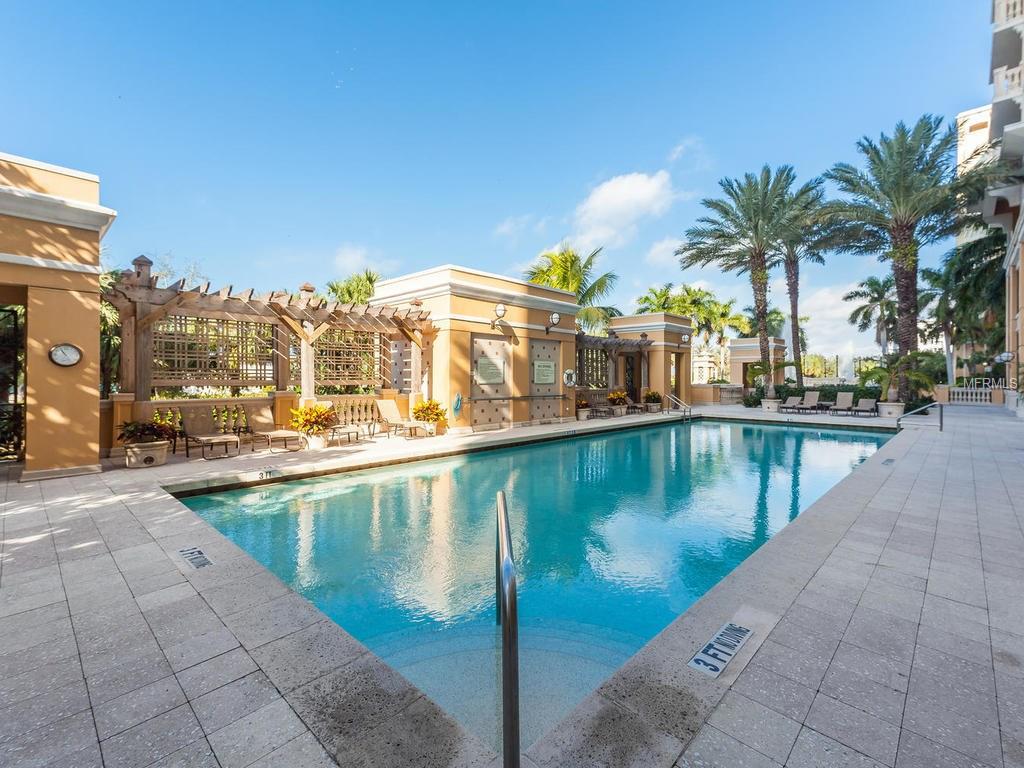 750 N TAMIAMI TRAIL, SARASOTA, Florida 34236, 2 Bedrooms Bedrooms, 5 Rooms Rooms,2 BathroomsBathrooms,Residential,For sale,TAMIAMI,A4208216