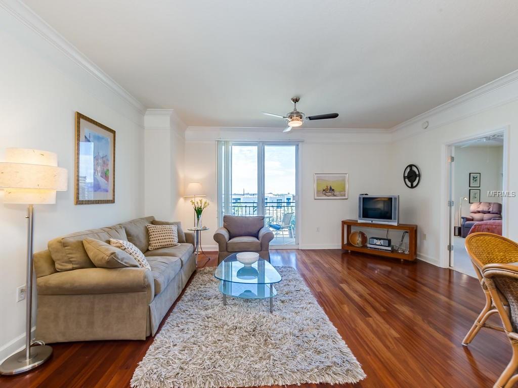 750 N TAMIAMI TRAIL, SARASOTA, Florida 34236, 2 Bedrooms Bedrooms, 5 Rooms Rooms,2 BathroomsBathrooms,Residential,For sale,TAMIAMI,A4208216