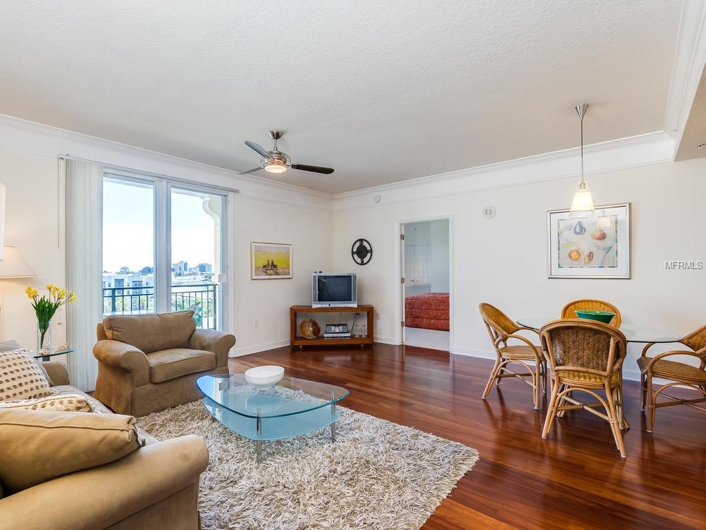 750 N TAMIAMI TRAIL, SARASOTA, Florida 34236, 2 Bedrooms Bedrooms, 5 Rooms Rooms,2 BathroomsBathrooms,Residential,For sale,TAMIAMI,A4208216