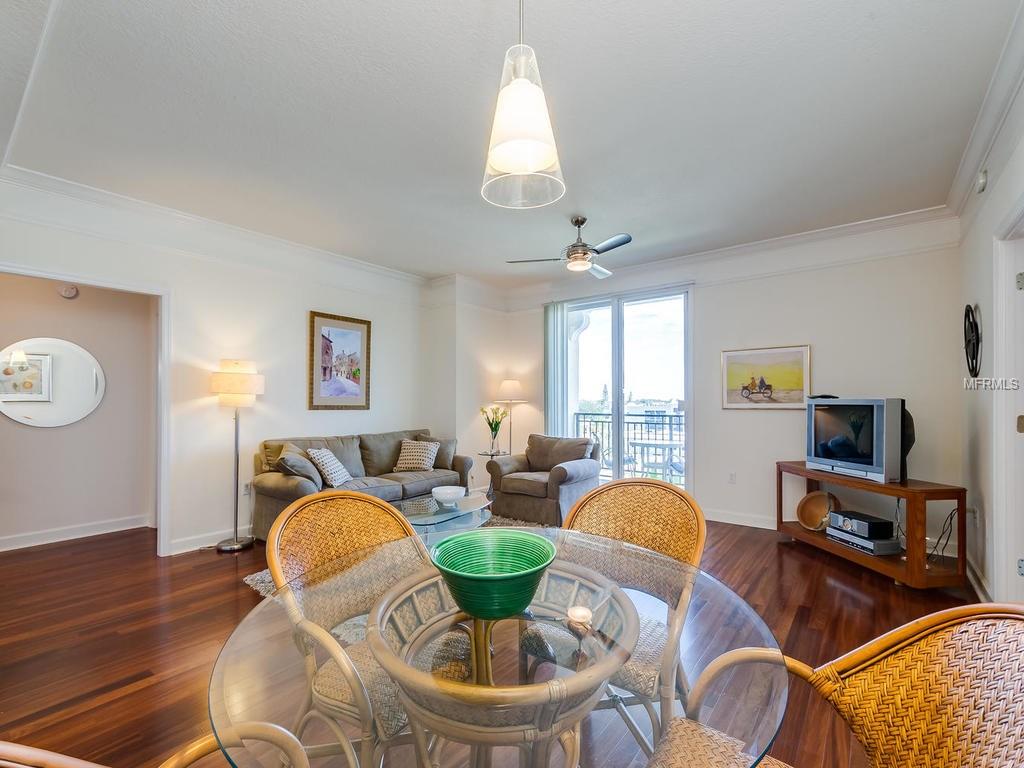 750 N TAMIAMI TRAIL, SARASOTA, Florida 34236, 2 Bedrooms Bedrooms, 5 Rooms Rooms,2 BathroomsBathrooms,Residential,For sale,TAMIAMI,A4208216