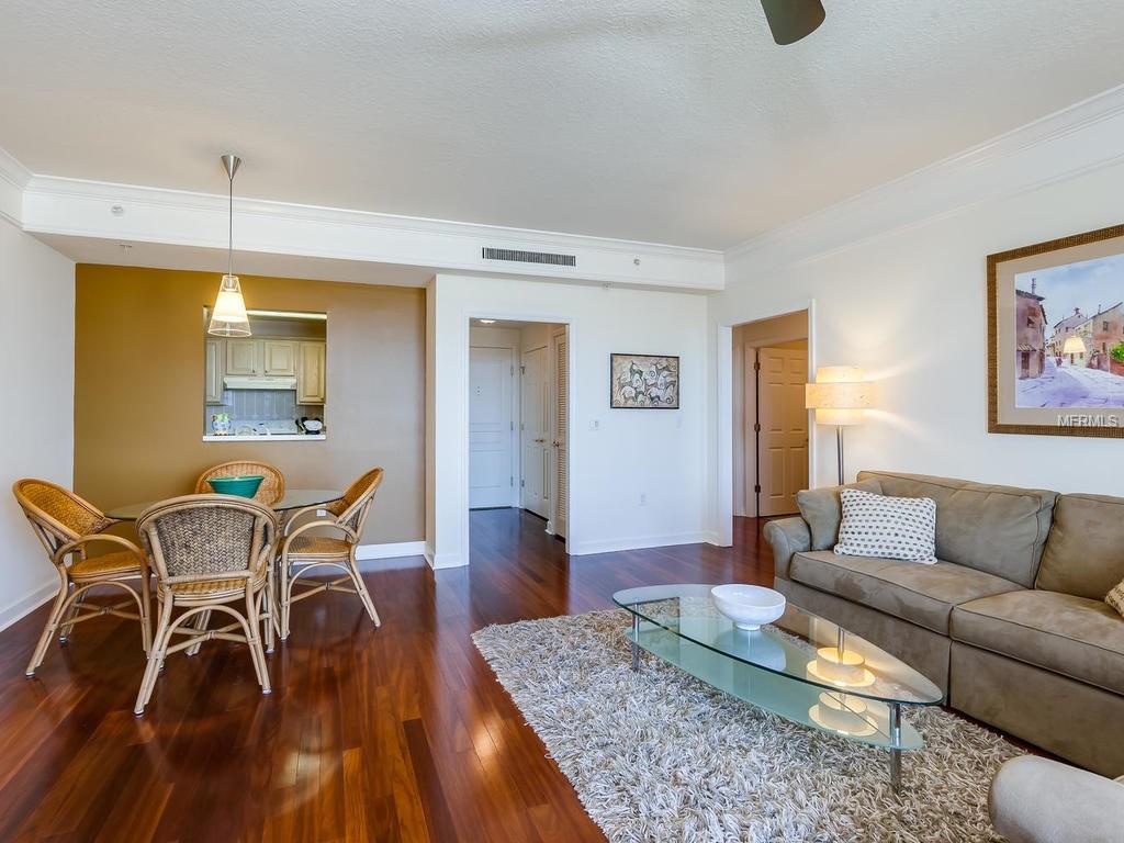 750 N TAMIAMI TRAIL, SARASOTA, Florida 34236, 2 Bedrooms Bedrooms, 5 Rooms Rooms,2 BathroomsBathrooms,Residential,For sale,TAMIAMI,A4208216