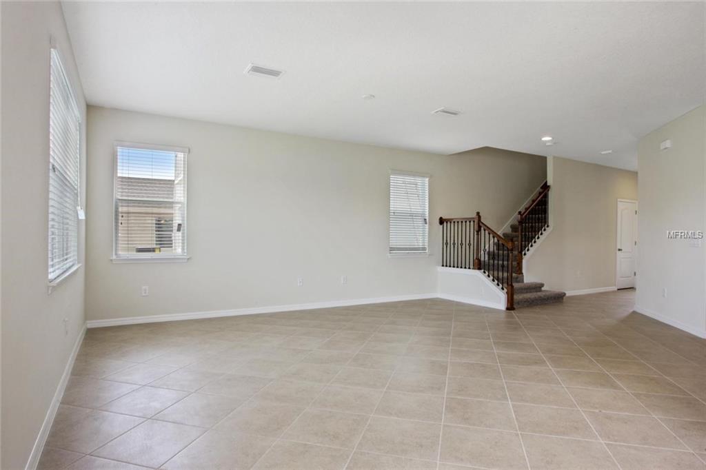 3925 CRAWLEY DOWN LOOP, SANFORD, Florida 32773, 4 Bedrooms Bedrooms, 9 Rooms Rooms,2 BathroomsBathrooms,Residential,For sale,CRAWLEY DOWN,W7637729