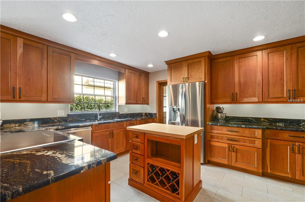 7920 SUMMER RIDGE PLACE, ORLANDO, Florida 32819, 4 Bedrooms Bedrooms, 9 Rooms Rooms,2 BathroomsBathrooms,Residential,For sale,SUMMER RIDGE,O5561420