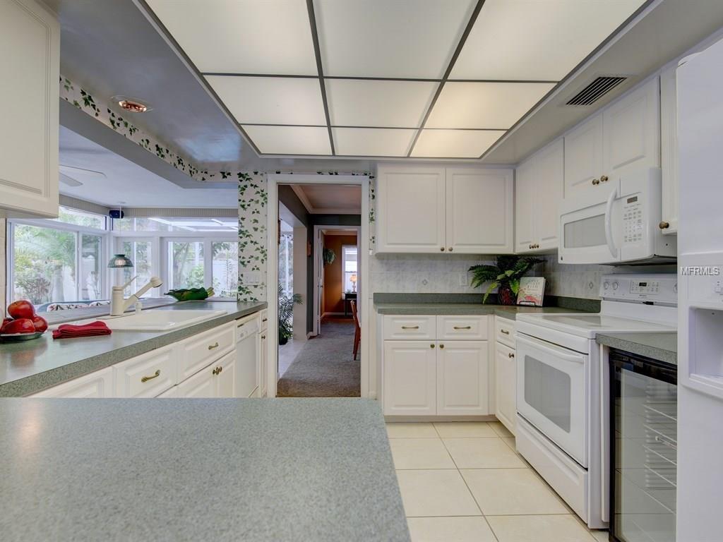 4471 CLEARWATER HARBOR DRIVE S, LARGO, Florida 33770, 4 Bedrooms Bedrooms, 4 Rooms Rooms,3 BathroomsBathrooms,Residential,For sale,CLEARWATER HARBOR,U7847384