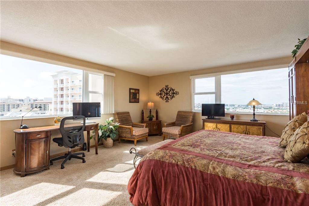 675 S GULFVIEW BOULEVARD, CLEARWATER BEACH, Florida 33767, 3 Bedrooms Bedrooms, 4 Rooms Rooms,3 BathroomsBathrooms,Residential,For sale,GULFVIEW,U7829220