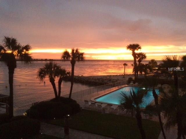 675 S GULFVIEW BOULEVARD, CLEARWATER BEACH, Florida 33767, 3 Bedrooms Bedrooms, 4 Rooms Rooms,3 BathroomsBathrooms,Residential,For sale,GULFVIEW,U7829220