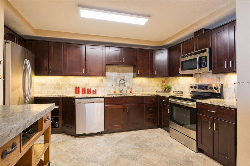 675 S GULFVIEW BOULEVARD, CLEARWATER BEACH, Florida 33767, 3 Bedrooms Bedrooms, 4 Rooms Rooms,3 BathroomsBathrooms,Residential,For sale,GULFVIEW,U7829220