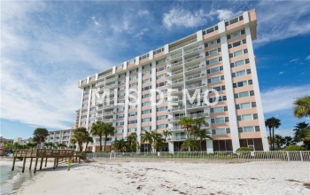 675 S GULFVIEW BOULEVARD, CLEARWATER BEACH, Florida 33767, 3 Bedrooms Bedrooms, 4 Rooms Rooms,3 BathroomsBathrooms,Residential,For sale,GULFVIEW,U7829220