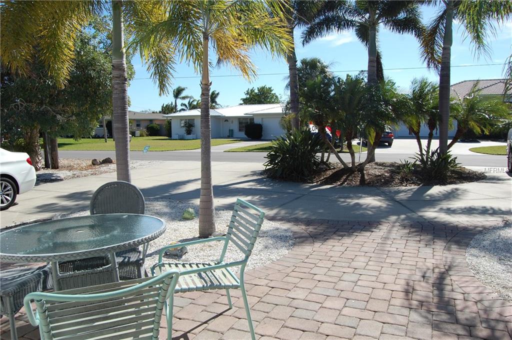 428 SHORE ROAD, VENICE, Florida 34285, 2 Bedrooms Bedrooms, 7 Rooms Rooms,2 BathroomsBathrooms,Residential,For sale,SHORE,N5915634