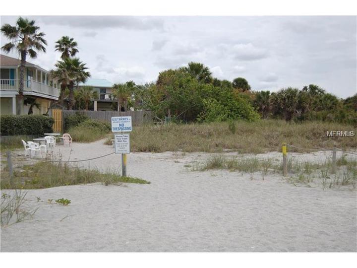 428 SHORE ROAD, VENICE, Florida 34285, 2 Bedrooms Bedrooms, 7 Rooms Rooms,2 BathroomsBathrooms,Residential,For sale,SHORE,N5915634