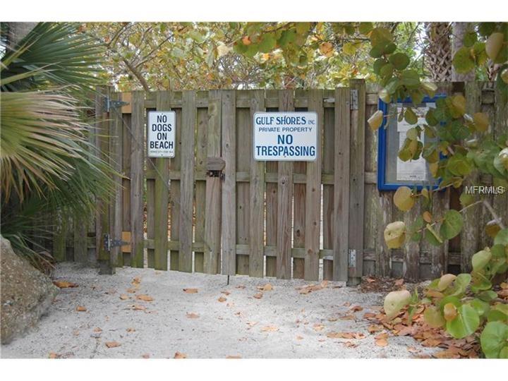 428 SHORE ROAD, VENICE, Florida 34285, 2 Bedrooms Bedrooms, 7 Rooms Rooms,2 BathroomsBathrooms,Residential,For sale,SHORE,N5915634