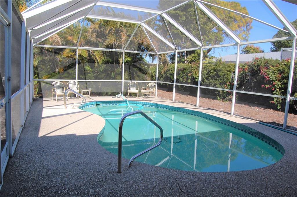 428 SHORE ROAD, VENICE, Florida 34285, 2 Bedrooms Bedrooms, 7 Rooms Rooms,2 BathroomsBathrooms,Residential,For sale,SHORE,N5915634