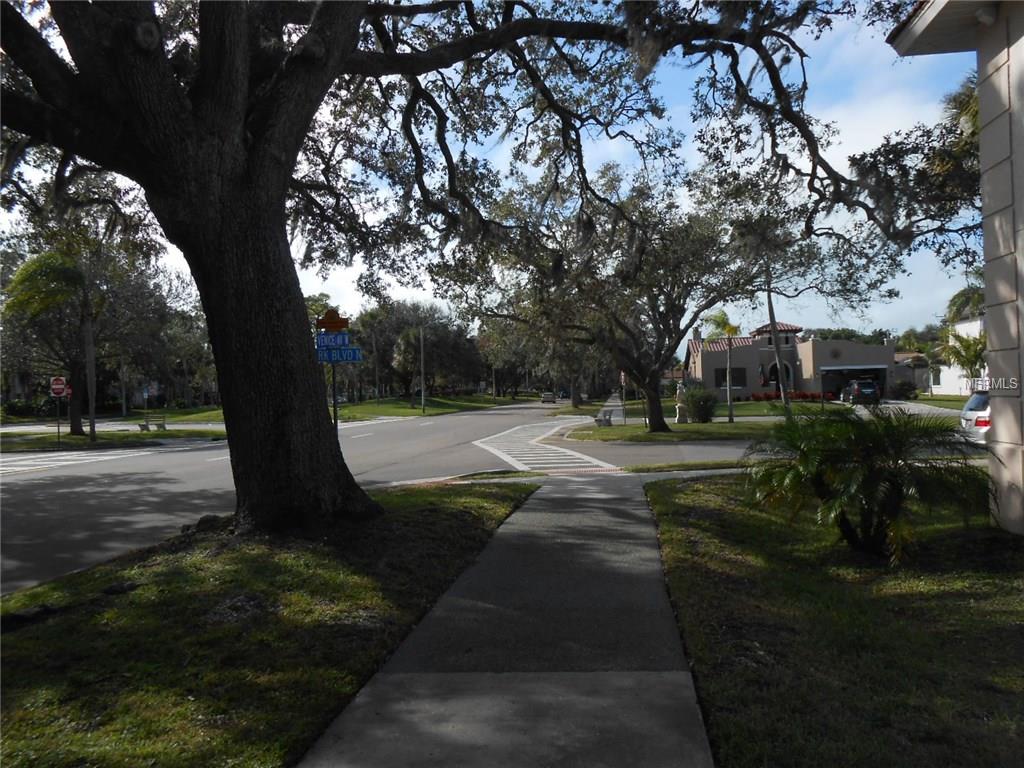 528 W VENICE AVENUE, VENICE, Florida 34285, 2 Bedrooms Bedrooms, 5 Rooms Rooms,2 BathroomsBathrooms,Residential,For sale,VENICE,N5915862