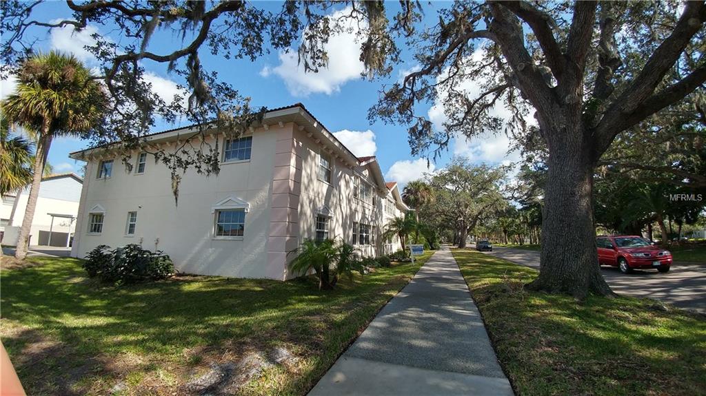 528 W VENICE AVENUE, VENICE, Florida 34285, 2 Bedrooms Bedrooms, 5 Rooms Rooms,2 BathroomsBathrooms,Residential,For sale,VENICE,N5915862