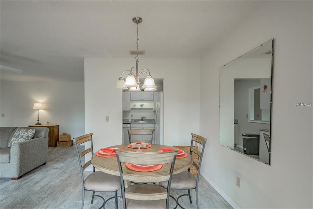 2310 GLENMORE CIRCLE, SUN CITY CENTER, Florida 33573, 2 Bedrooms Bedrooms, 7 Rooms Rooms,2 BathroomsBathrooms,Residential,For sale,GLENMORE,T2923879