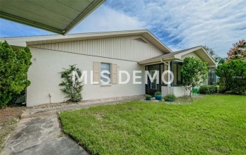 2310 GLENMORE CIRCLE, SUN CITY CENTER, Florida 33573, 2 Bedrooms Bedrooms, 7 Rooms Rooms,2 BathroomsBathrooms,Residential,For sale,GLENMORE,T2923879