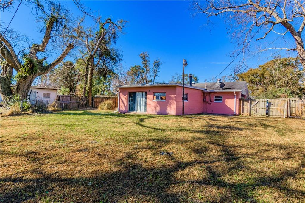 2207 EIFFEL DRIVE, ORLANDO, Florida 32808, 3 Bedrooms Bedrooms, 7 Rooms Rooms,1 BathroomBathrooms,Residential,For sale,EIFFEL,O5558853