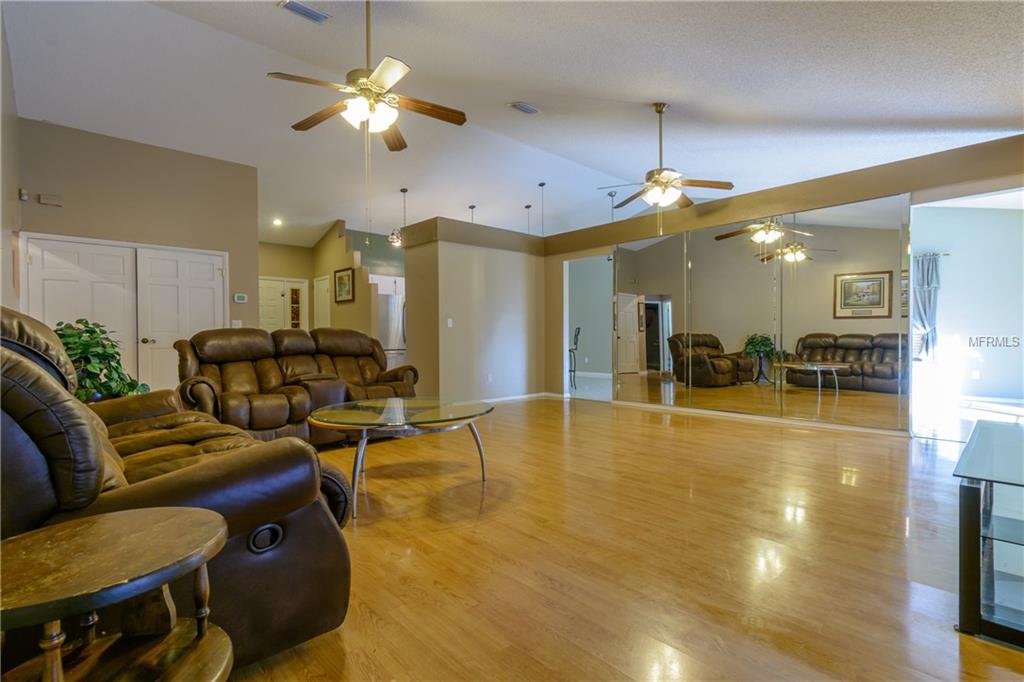 1516 RIVER OAKS DRIVE, TARPON SPRINGS, Florida 34689, 3 Bedrooms Bedrooms, 5 Rooms Rooms,2 BathroomsBathrooms,Residential,For sale,RIVER OAKS,U7846110