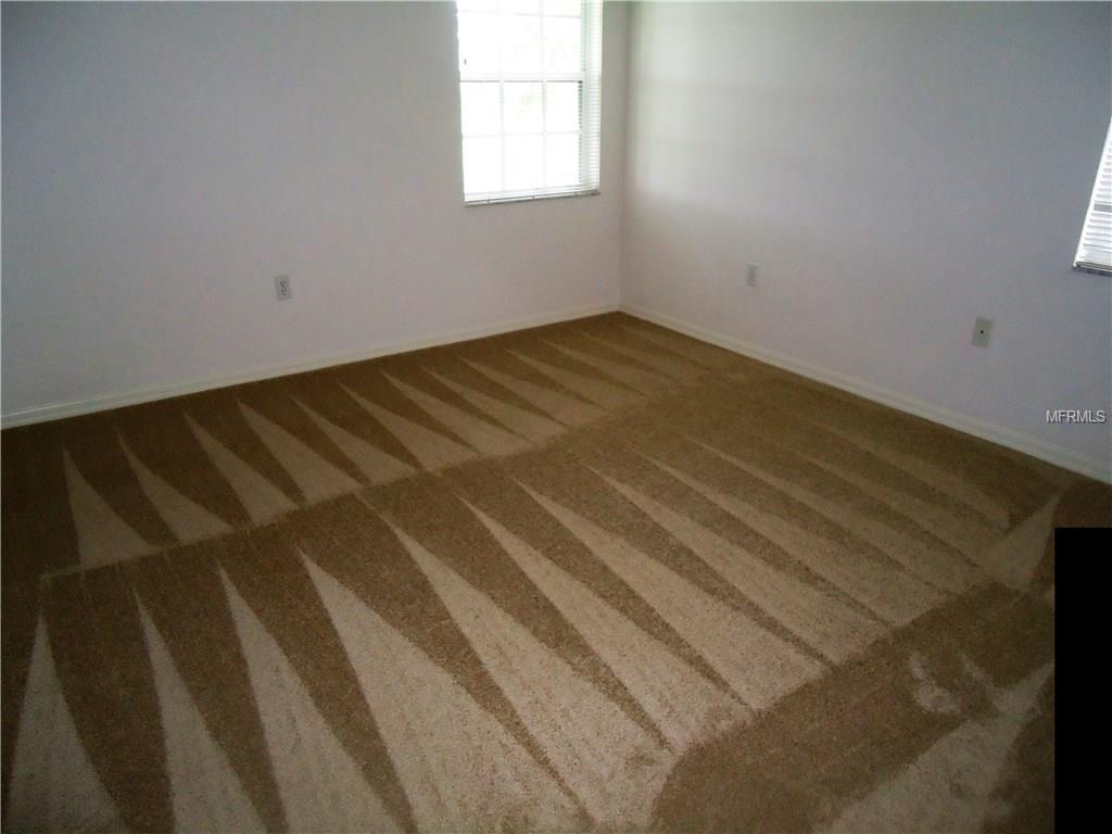 601 HUNTERS RUN BOULEVARD, LAKELAND, Florida 33809, 4 Bedrooms Bedrooms, 9 Rooms Rooms,2 BathroomsBathrooms,Residential,For sale,HUNTERS RUN,L4721035