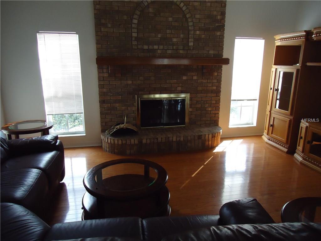 601 HUNTERS RUN BOULEVARD, LAKELAND, Florida 33809, 4 Bedrooms Bedrooms, 9 Rooms Rooms,2 BathroomsBathrooms,Residential,For sale,HUNTERS RUN,L4721035